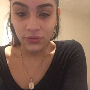 Meet your Posher, Gabrielle